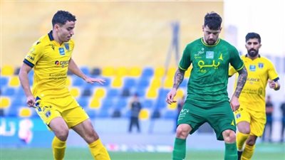 بمشاركة محمد شريف، الخليج يتعادل مع التعاون 1-1 في الشوط الأول (صور)