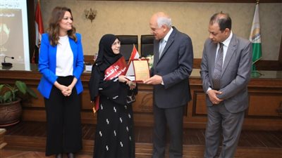 محافظ الجيزة يكرم الأمهات المثاليات على مستوى المحافظة (صور) 