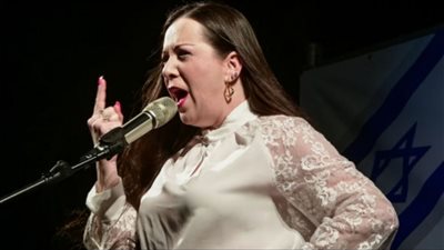 وسط التزامها الصمت، عضو كنيست تحرج إسرائيل وتشيد بمهاجمة إيران