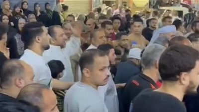 وسط انهيار والدته، تشييع جثمان الطفل المذبوح على يد جاره القهوجي بشبرا الخيمة