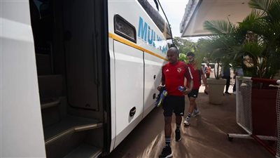 تحرك حافلة الأهلي لخوض المران الختامي استعدادا لمواجهة الترجي (فيديو)