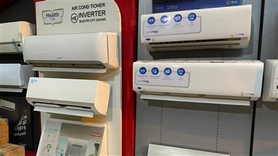 الزيادة تخطت الـ 100%، الغموض يضرب أسواق التكييفات في مصر وكل يوم بسعر (صور)