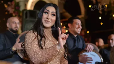 بوسي تشعل حفل زفاف نجل محمد فؤاد: ابني هو اللي بيتجوز (فيديو)