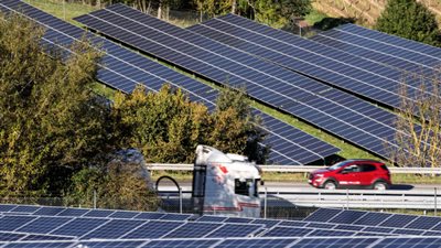 الكهرباء: 42% زيادة في مشاركة مصادر الطاقة المتجددة بحلول 2030