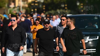 محمود الخطيب ونجوم الفن في جنازة عمدة الدراما صلاح السعدني (صور)