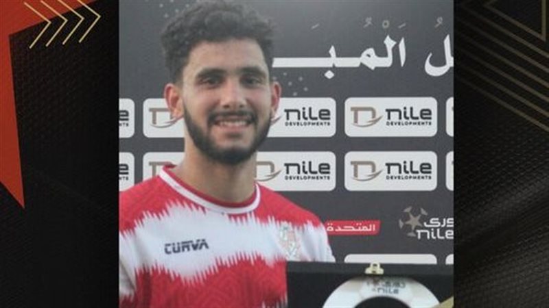 حسام أشرف يغرد على