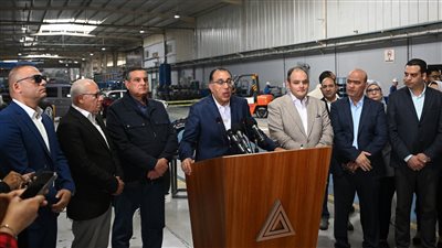 مدبولي: تطوير الموانئ غير مسبوق وتنفذه شركات مصرية (صور)