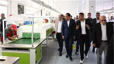 بث مباشر لجولة رئيس الوزراء في ميناء دمياط (فيديو)