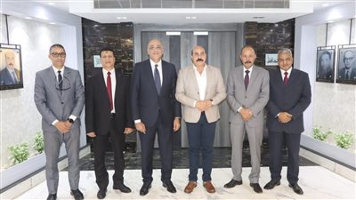 جهاز تنمية المشروعات يناقش التوسع في تمويل المنشآت الصناعية لأبناء أسوان 