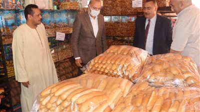 محافظ القليوبية يتابع تسعير الخبز بالمخابز السياحية 