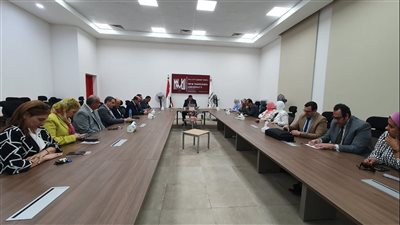 جامعة المنصورة الجديدة يناقش احتياجات الجامعة من أعضاء هيئة التدريس ومعاونيهم