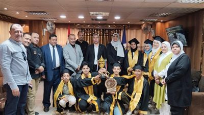 تعليم دمياط تكرم الطلبة الفائزين بالمركز الأول على مستوى المحافظة في مسابقة العباقرة