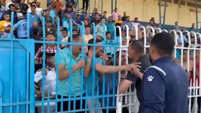 جمهور المحلة يهاجم الفريق بعد التعادل مع راية ورد أحمد عيد عبدالملك (فيديو) 