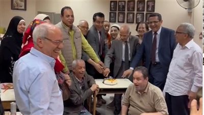 لجنة الرواد بالصحفيين تحتفل بأيمن عبدالمجيد بحضور النقيب والسكرتير العام