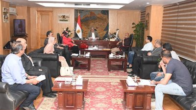 محافظ الفيوم يتابع تنفيذ مشروعات الخطة الاستثمارية