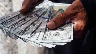 انخفاض سعر الدولار في البنك المركزي، اعرف الأخضر وصل لكام اليوم