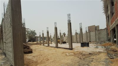 محافظ أسيوط: تنفيذ 60٪ من مشروع تطوير موقف سيارات الغنايم (صور)