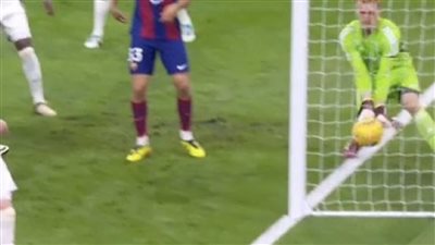 عبرت خط المرمى، حارس برشلونة يسخر من عدم وجود تكنولوجيا متوفرة في الدوريات الأخرى