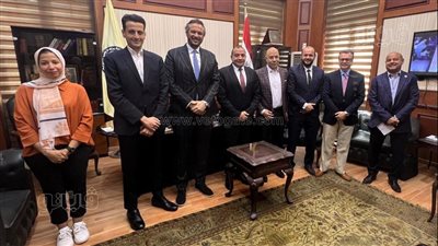 رئيس جامعة بني سويف يستقبل وفدا من نادي بيراميدز لبحث التعاون المشترك 