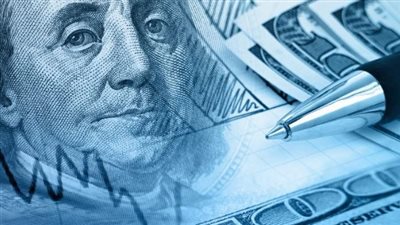 مؤشر الدولار الأمريكي يواصل القفز لقمم جديدة عالميا 