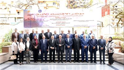 بحضور شرف ومميش، انطلاق فعاليات مؤتمر الاقتصاد الأزرق فرص للتنمية المستدامة بجامعة المنصورة (صور) 