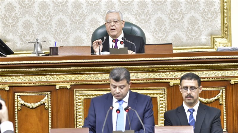 مناقشة قانون التأمين
