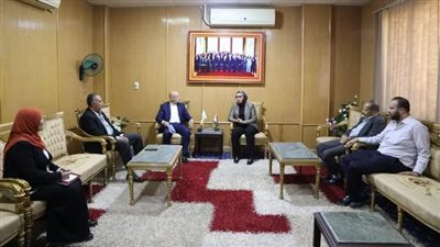 لتعزيز بيئة الاستثمار، نائب محافظ الوادي الجديد تلتقي وفد البنك الأهلي
