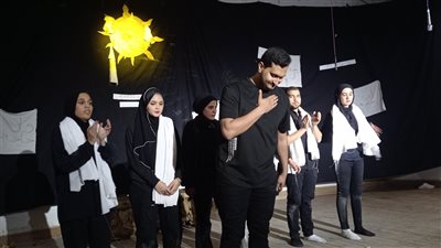 استمرار الحضور الجماهيري للعروض المسرحية بمهرجان بؤرة المسرحي بجامعة دمنهور 