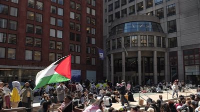 اعتقال متظاهرين مؤيدين لفلسطين في عدة جامعات أمريكية (فيديو)
