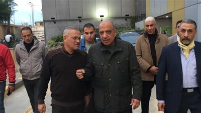 وزير قطاع الأعمال العام يستعرض تقرير أداء قطاع الصناعات الدوائية