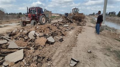 محافظ الإسكندرية: رصف 13 شارعا في العامرية أول وثان خلال العام الحالي 