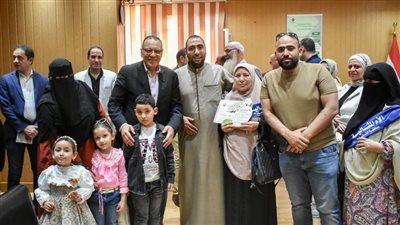 محافظ الشرقية يكرم الأمهات المثاليات لعام 2024