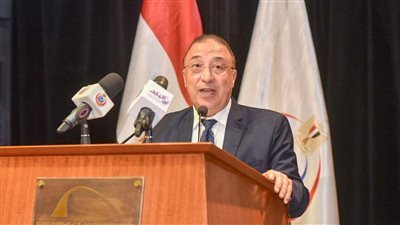 محافظ الإسكندرية يناقش تعزيز التعاون بين المحافظة والمجلس القومي لحقوق الإنسان في كافة المجالات