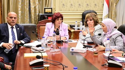  توصيات برلمانية للقضاء على سماسرة الحج والعمرة