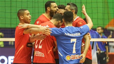  الأهلي يتوج بالبطولة الأفريقية للطائرة بعد الفوز على مولودية بوسالم 