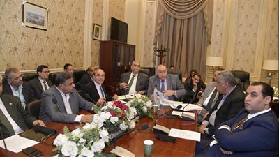 نقل النواب تطالب الحكومة بالجدية في تنفيذ المشروعات