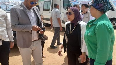 وكيل صحة الإسماعيلية تتفقد سير العمل بالقوافل الطبية (صور) 
