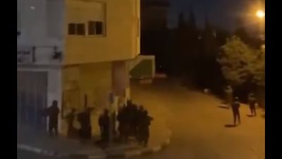 قوات الاحتلال تقتحم الخليل وحلحول (فيديو)