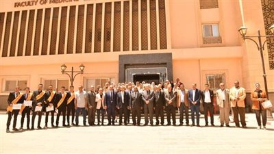 التضامن تكرم طلاب جامعة الوادي الجديد المتفوقين وتوزع أجهزة تعويضية 