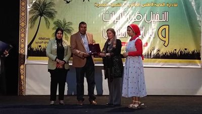 ثقافة الوادي الجديد: الملتقى الثقافي الثاني يدعم ويشجع البحث العلمي المتعلق بزراعة النخيل 