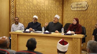 المعاهد الأزهرية يناقش خطط تحسين مستوى التلاميذ الضعاف في التعليم الابتدائي