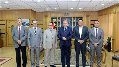 رئيس جامعة المنصورة يستقبل مساعد وزير العدل للشهر العقاري والتوثيق