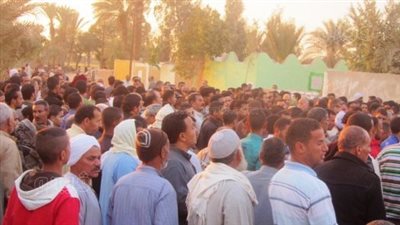 تشييع جنازة معلم توفي بسكتة قلبية أثناء عمله داخل الفصل ببني سويف