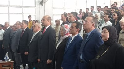 منح دولية وعروض جوائز إضافية بمهرجان بؤرة المسرحي في جامعة دمنهور