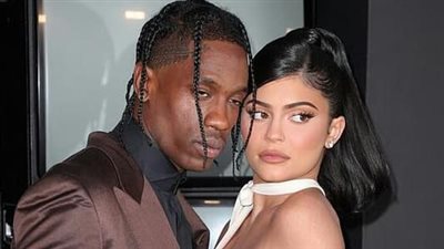 ترافيس سكوت يسخر من خبر حمل كايلي جينر من تيموثي شالاميت