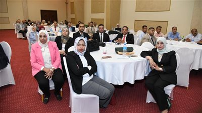 محافظ الفيوم يناقش مخرجات مشروع إعداد الخطة الاستراتيجية 2030