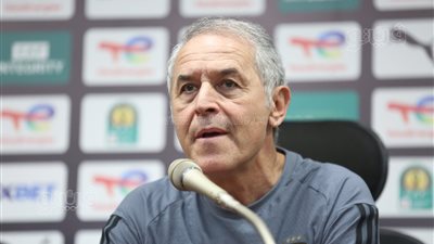 كولر يكشف سر تغيير مركز متولي ونصيحة قمصان