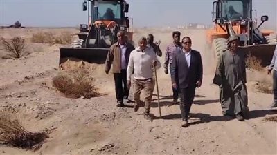 إزالة حالة تعدي على مساحة 20 فدانا بمدينة الزينية في الأقصر