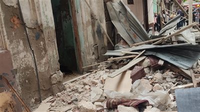 إصابة شخص وانهيار سقف عقار في انفجار أسطوانة غاز بالإسكندرية (صور)