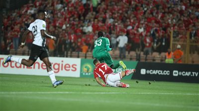 دوري أبطال أفريقيا، مازيمبي يحافظ على نظافة شباكه أمام الأهلي بعد 30 دقيقة
